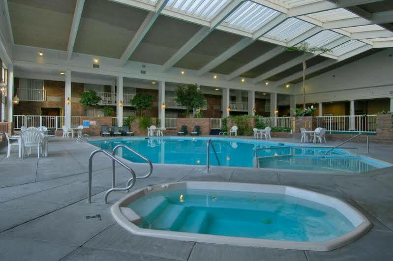 Red Lion Hotel Pocatello Exterior photo